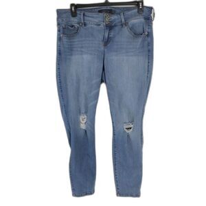 Torrid Premium Stretch Skinny Jegging Women's Plus Size 18R High-Rise Distressed